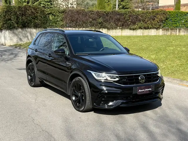 Volkswagen Tiguan view 13