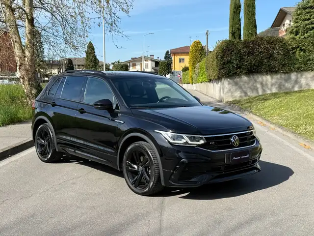 Volkswagen Tiguan view 15