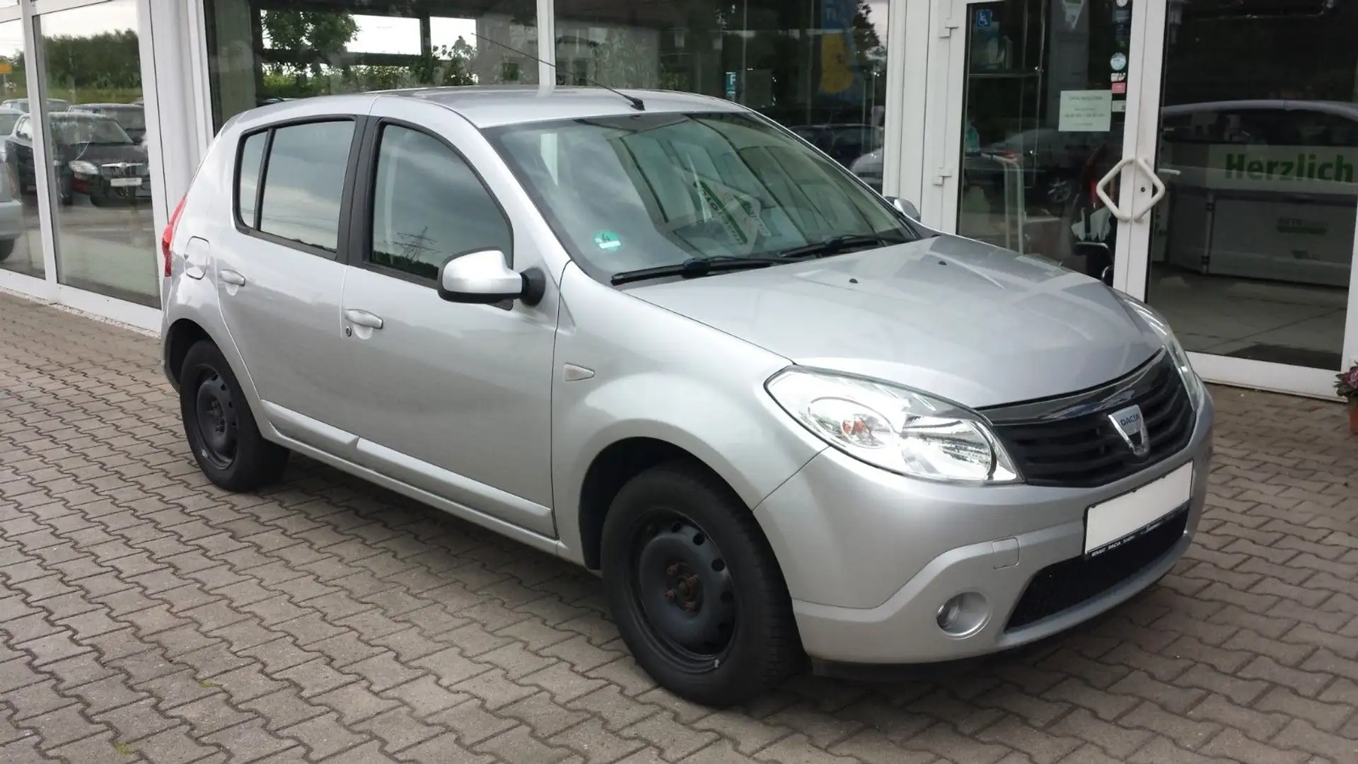 Dacia Sandero Laureate TÜV NEU ! Grijs - 1