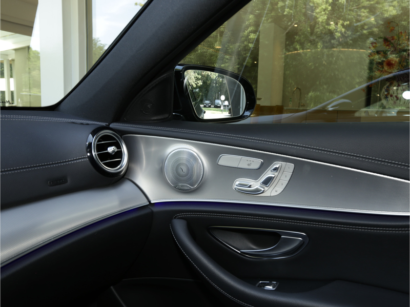 Mercedes-Benz E 400 Estate 400d 4Matic AMG — photo 23