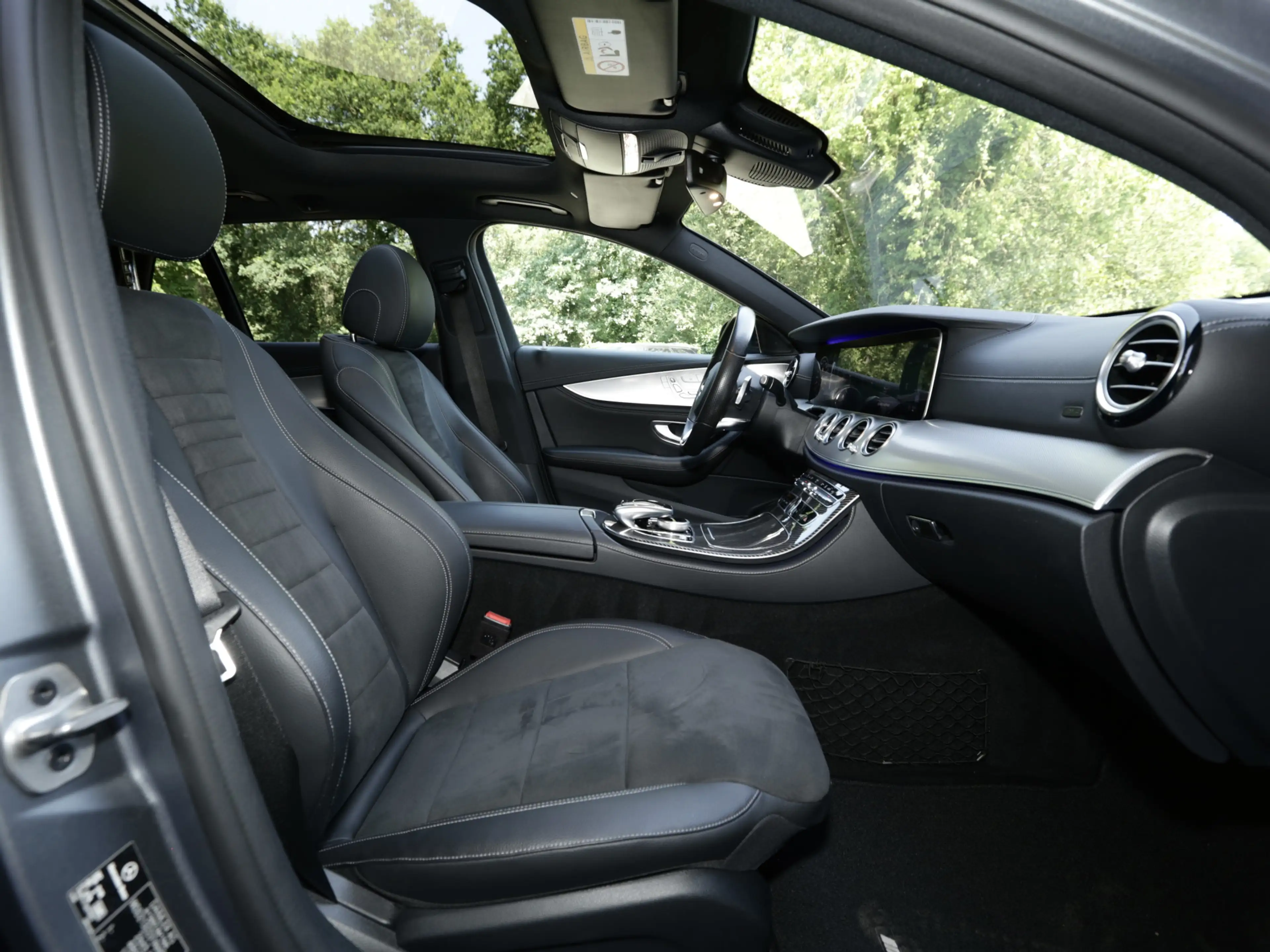 Mercedes-Benz E 400 Estate 400d 4Matic AMG — photo 17