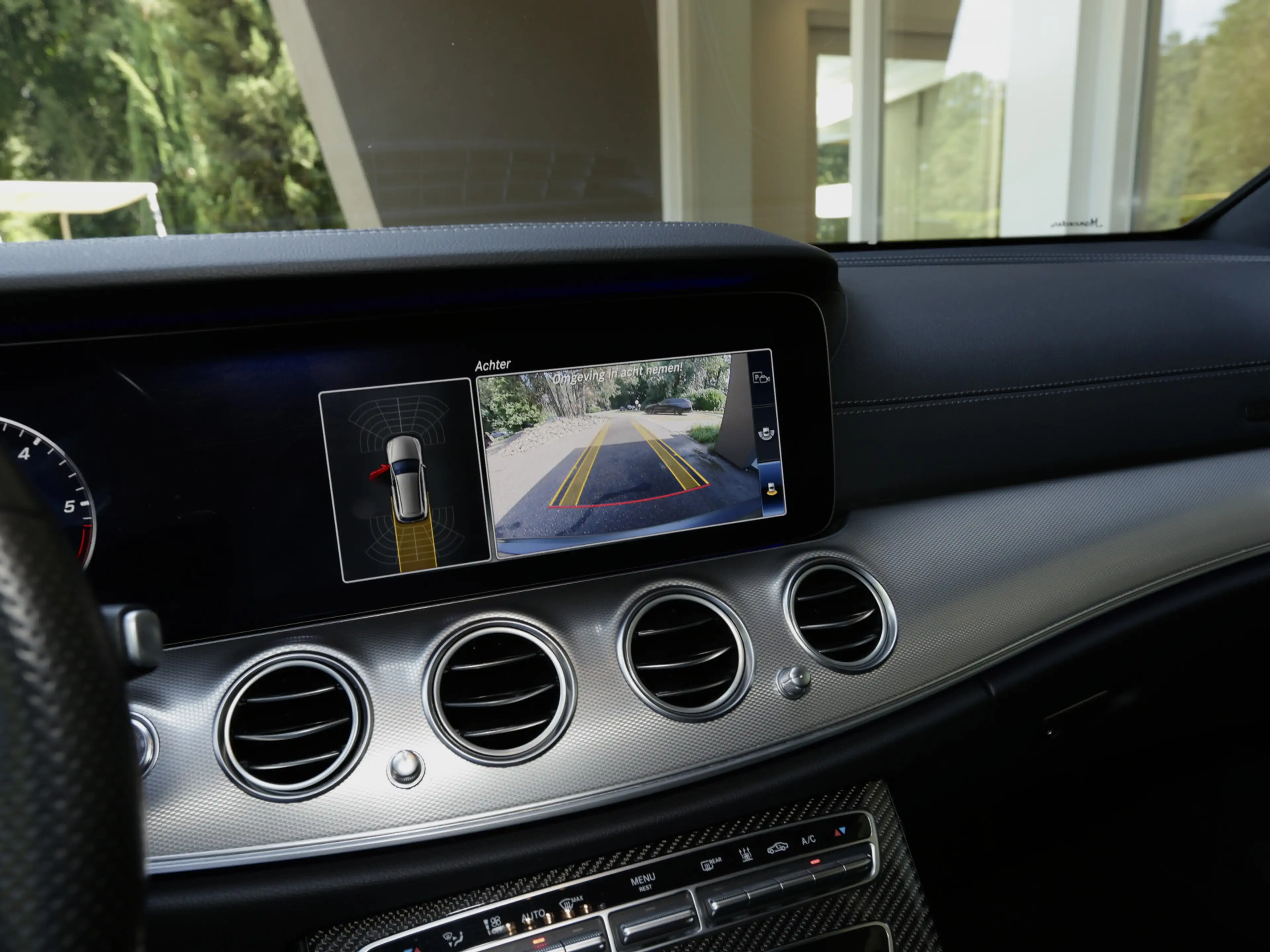 Mercedes-Benz E 400 Estate 400d 4Matic AMG — photo 25