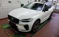 Volvo XC60 B5 AWD  PLUS DARK  FAP+HKSOUND+PANO+MEMORY+ Weiß - thumbnail 2