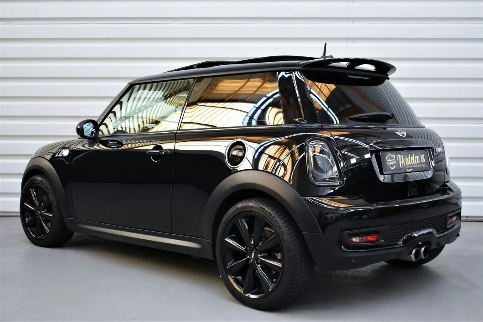 MINI Cooper S AUTOMATIK*PANO*H&K*NAVI*SH*LEDER Zwart - 2