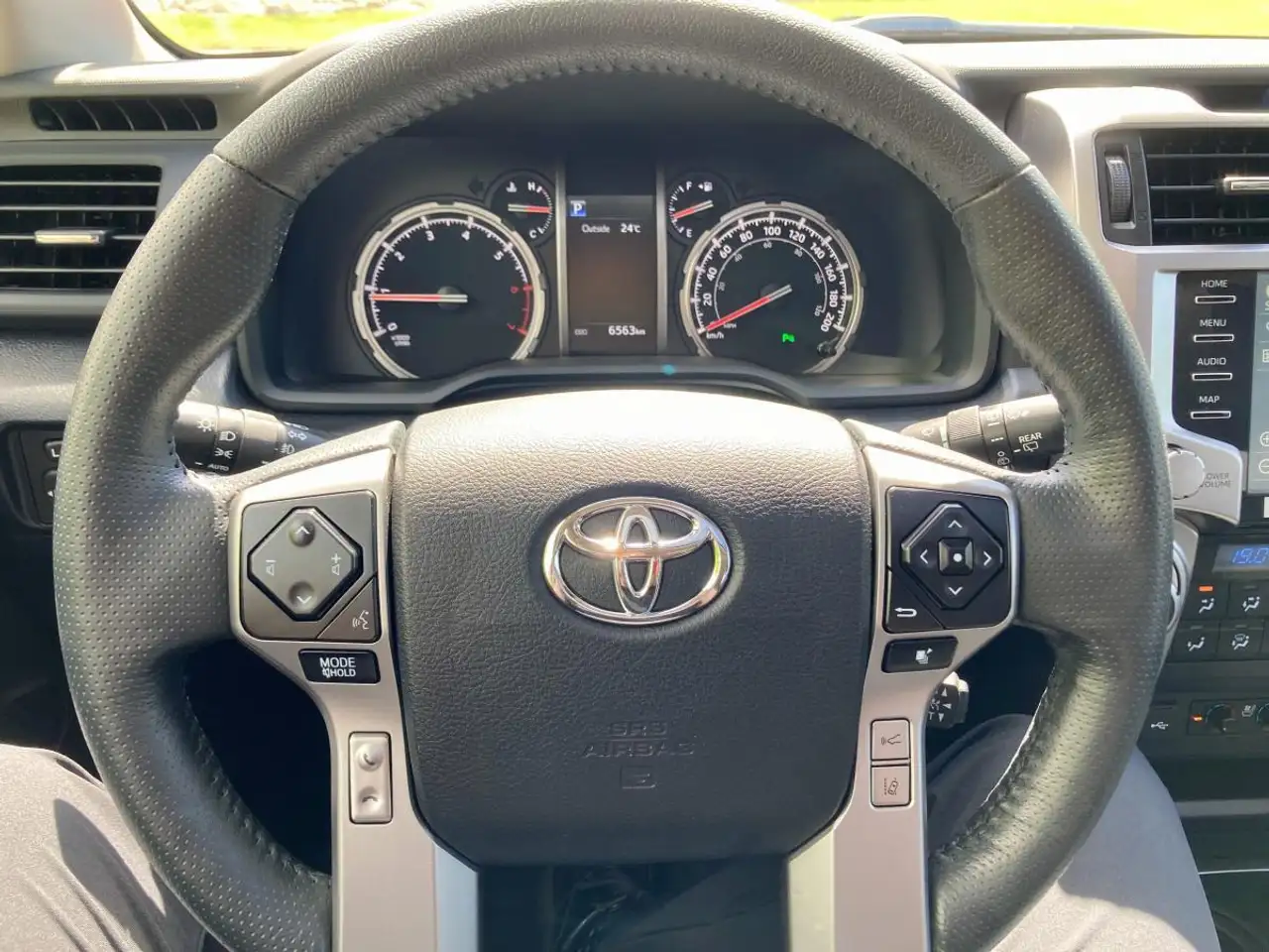 Toyota 4-Runner снимка Toyota 4-Runner