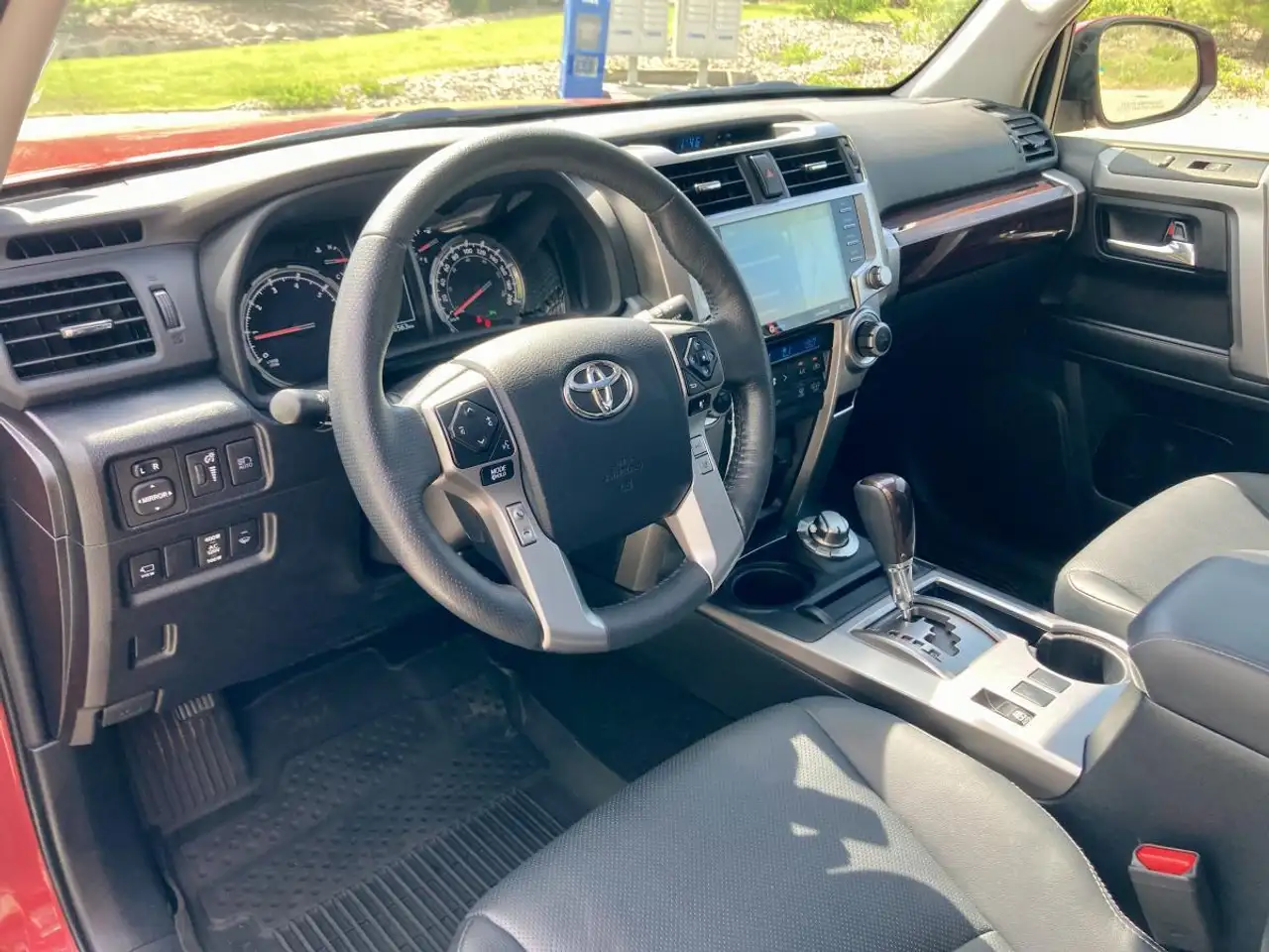 Toyota 4-Runner снимка Toyota 4-Runner