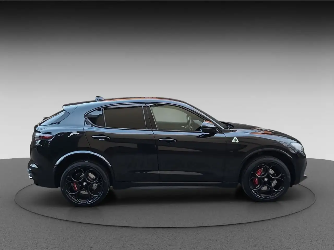 Alfa Romeo Stelvio 2025 — фото 8