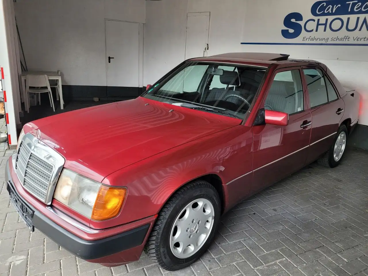 Mercedes-Benz 260 E*Automatik*Schiebedach*TÜV NEU*H-KENNZEICHEN, foto 3