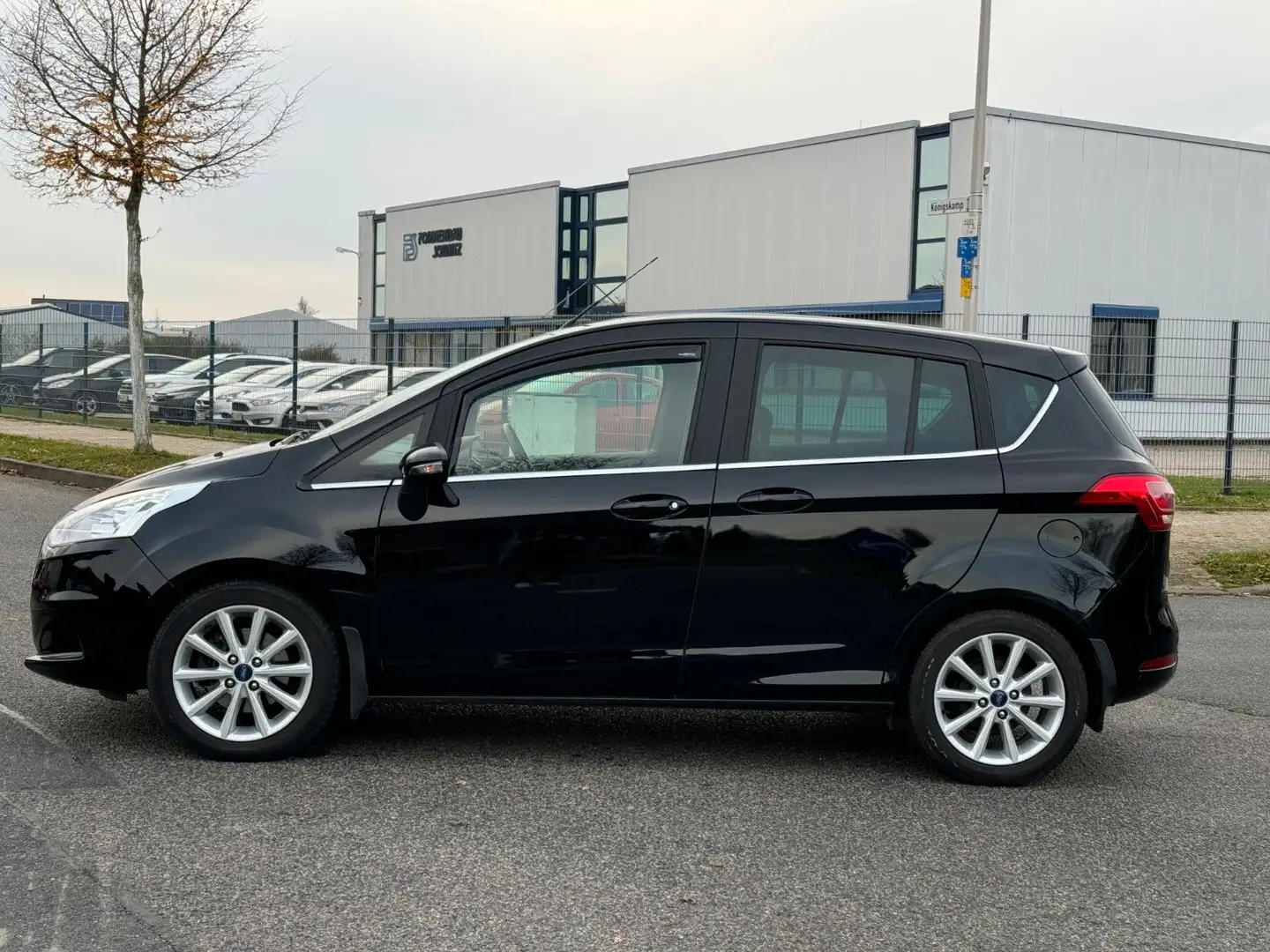 Ford B-Max B-MAX Titanium*8-Fach*PDC*SHZ* Schwarz - 2