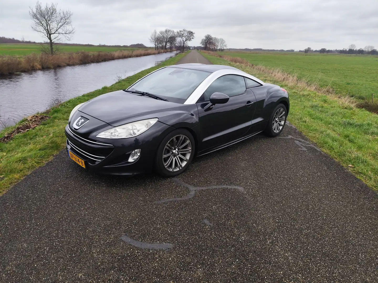 Peugeot RCZ 1.6 THP Grijs - 1