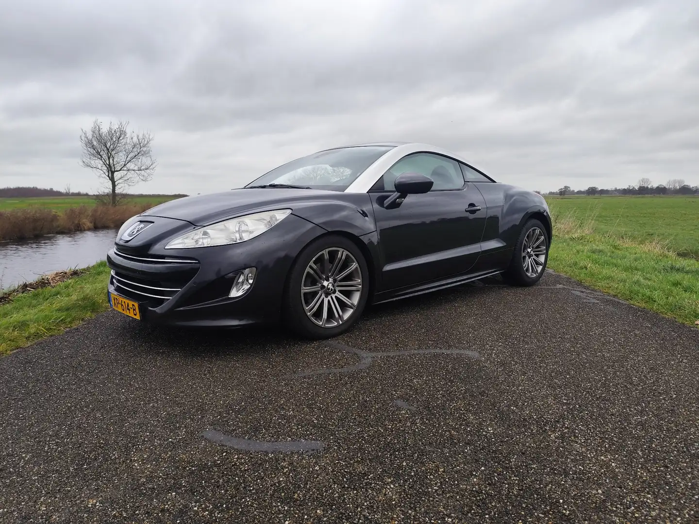 Peugeot RCZ 1.6 THP Grijs - 2