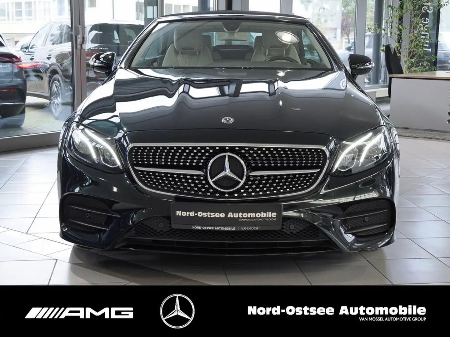 Mercedes-Benz E 220 d CABRIO PDC SHZ NAVI LED SPURW NIGHT Verde - 2