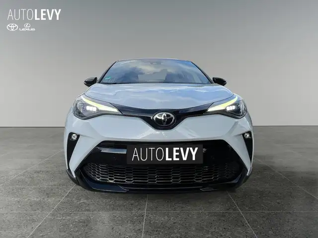 Toyota C-HR view 9