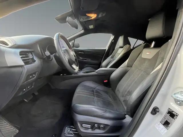Toyota C-HR view 10