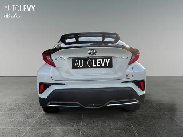 Toyota C-HR view 5