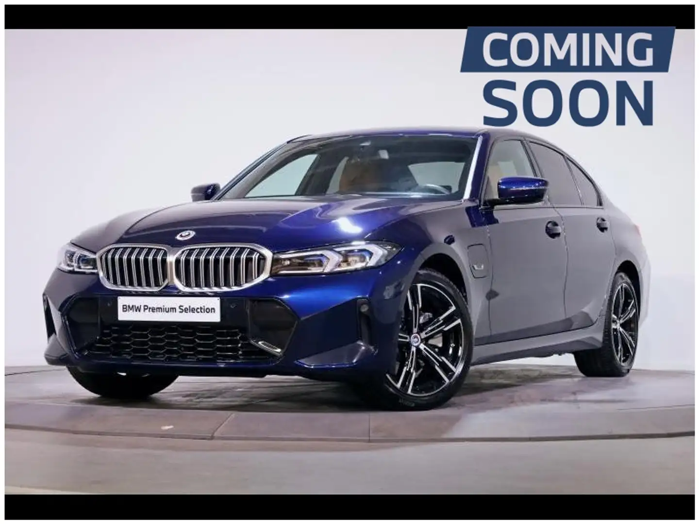 BMW 330 e xDrive Berline Kit M Sport Individual Bleu - 1