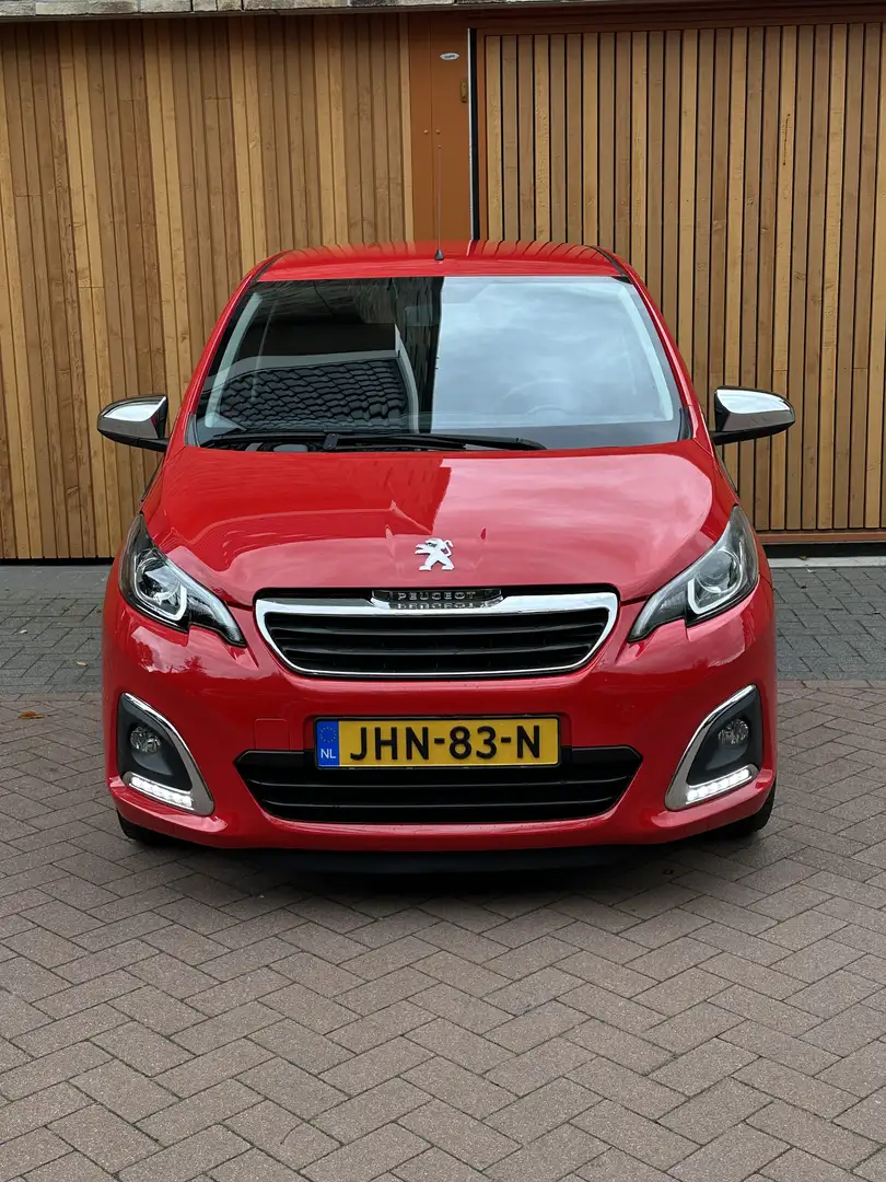 Peugeot 108 Peugeot 108 1.0 e-VTI Style 72PK 5D Rood - 2