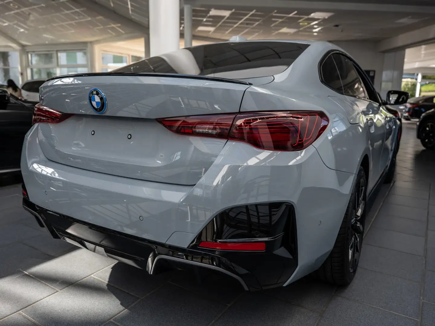 BMW i4 eDrive 40 Gran Coupe M-Sport Pro FACEL. Gris - 2