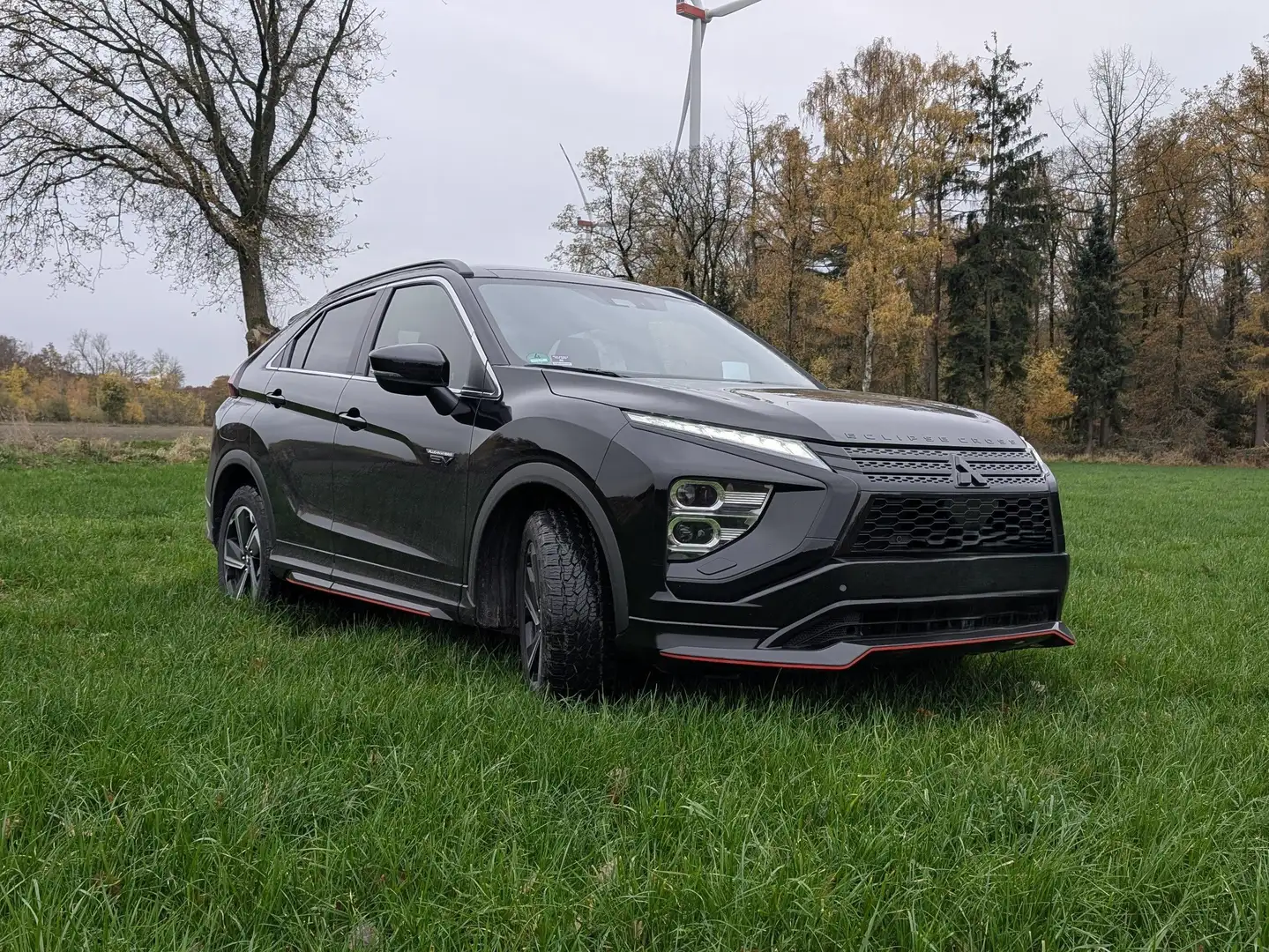 Mitsubishi Eclipse Cross Plug-In Hybrid 4WD Top, TÜV, AU neu, Garantie Zwart - 1