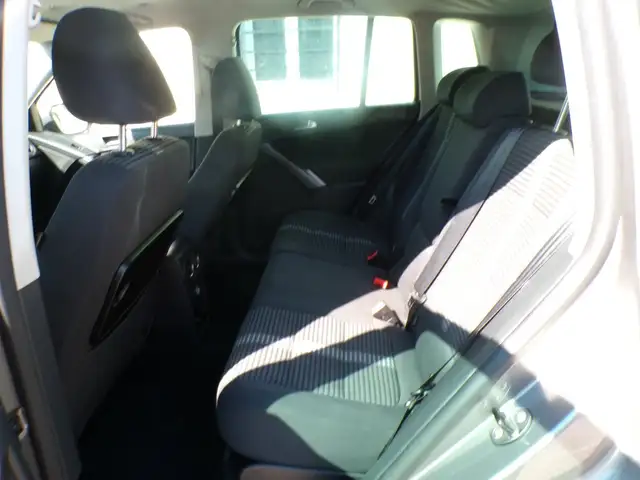 Volkswagen Tiguan view 8