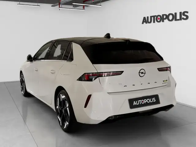 Opel Astra view 7