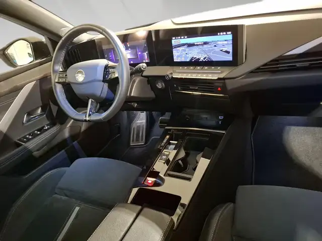Opel Astra view 11