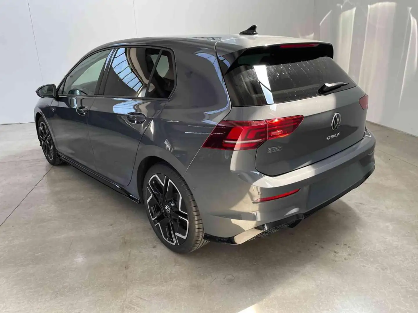 Volkswagen Golf 2.0 TDI 150 CV DSG R-Line 30 YEAR Grigio - 2