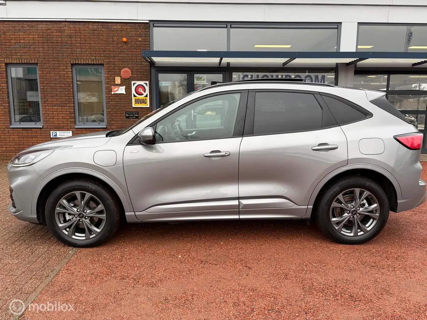 Ford Kuga 2.5 PHEV ST-Line| Pano | Trekhaak | Stoel + stuur Gris - 2