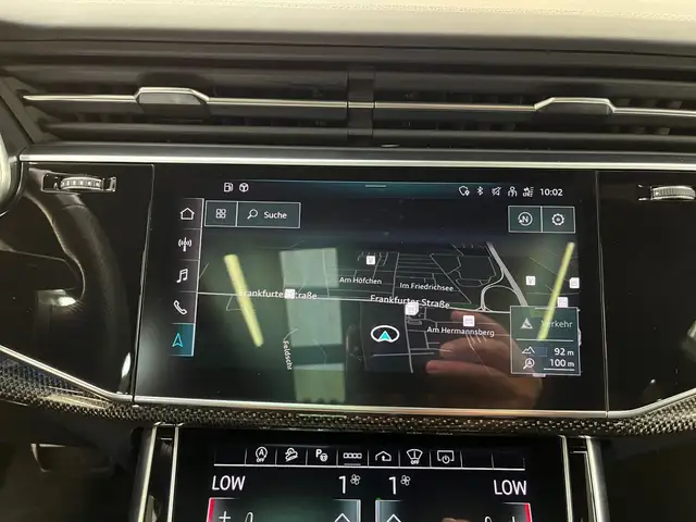 Audi SQ8 view 14