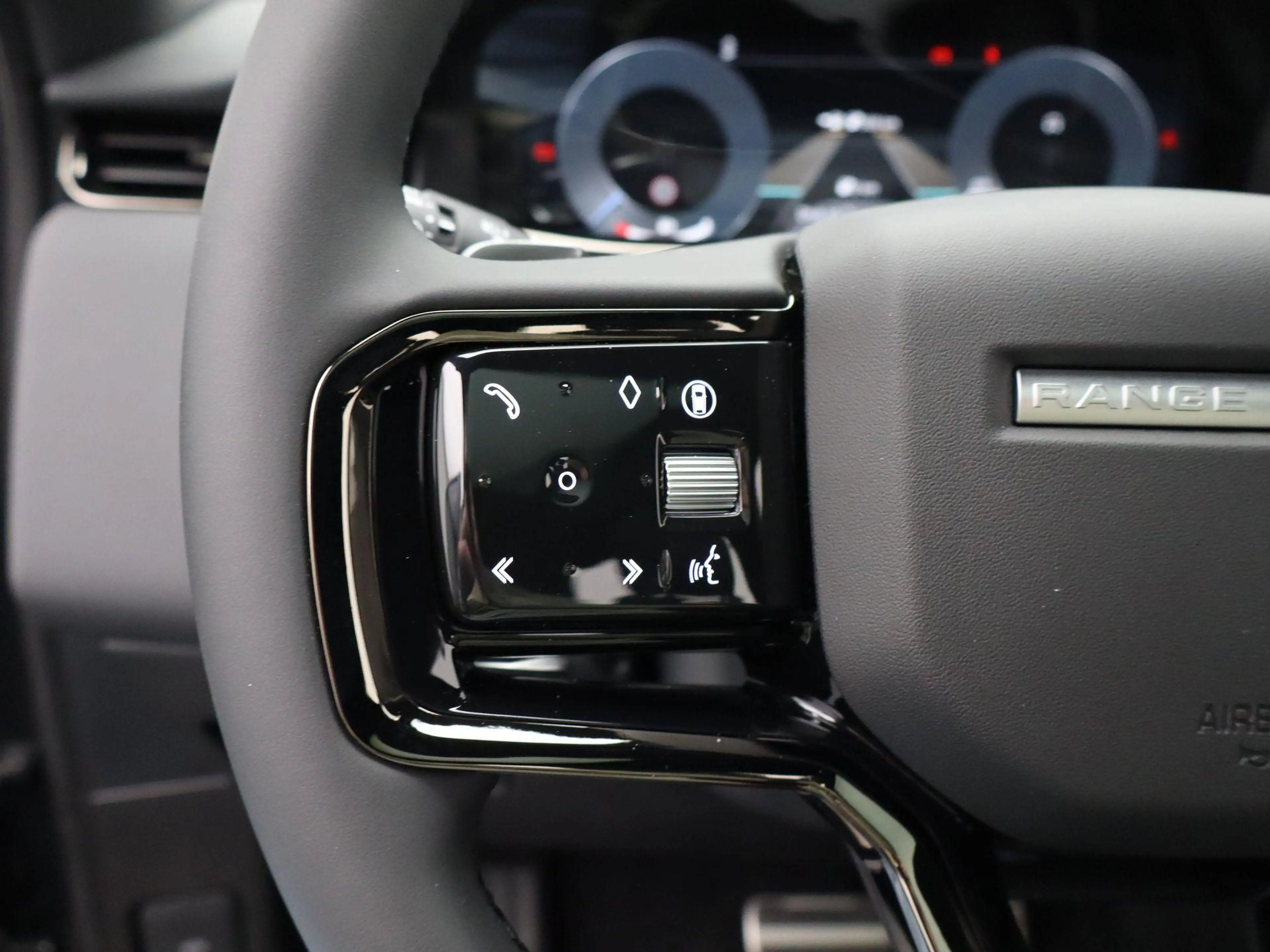 Land Rover Range Rover Evoque 1.5 P270e PHEV AWD Business Dynamic Edition | Comf — photo 13