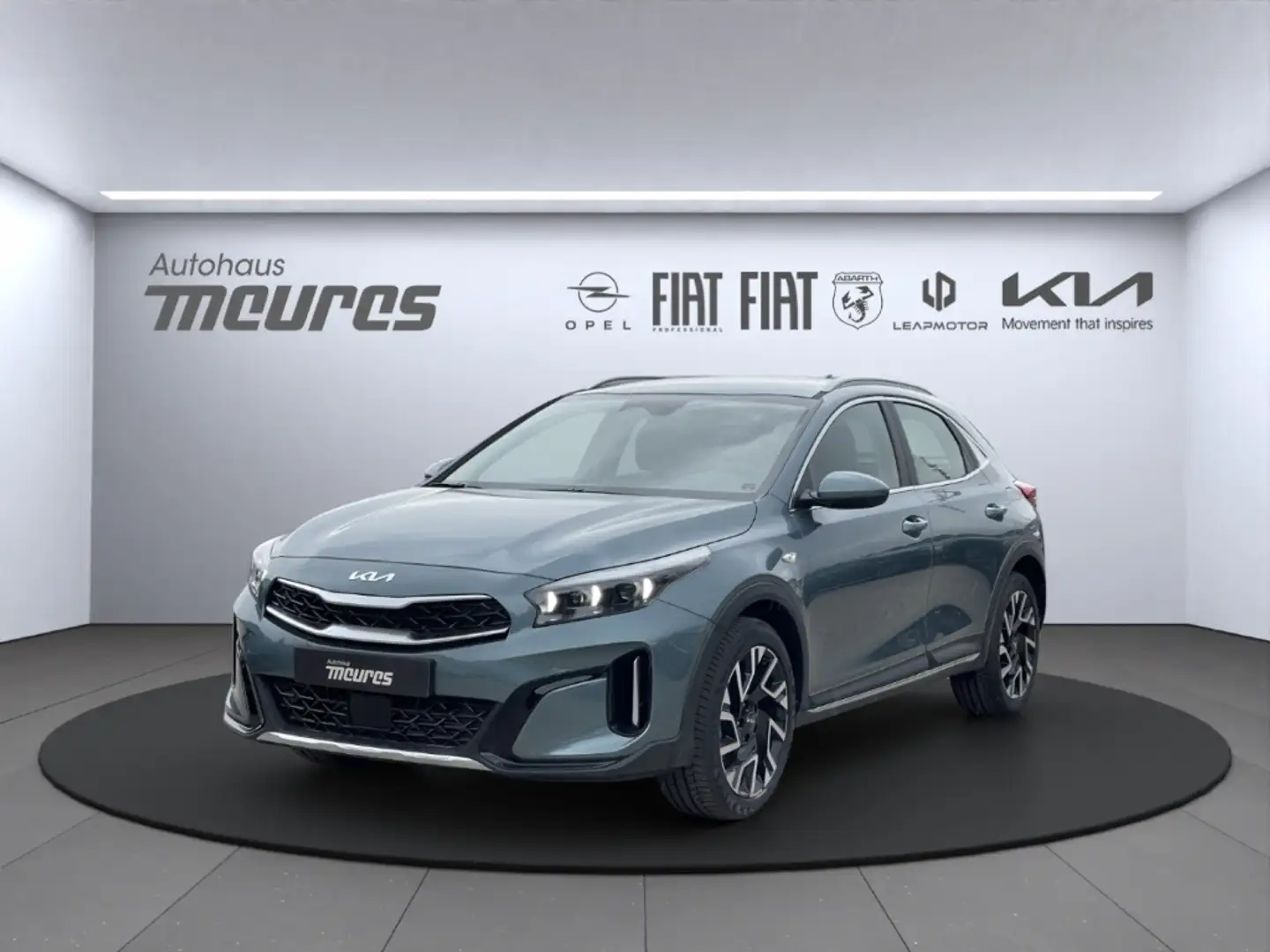 Kia XCeed Vision 1.5 T-GDI DCT 2-Zonen-Klimaautom Navi Rückf Grau - 1