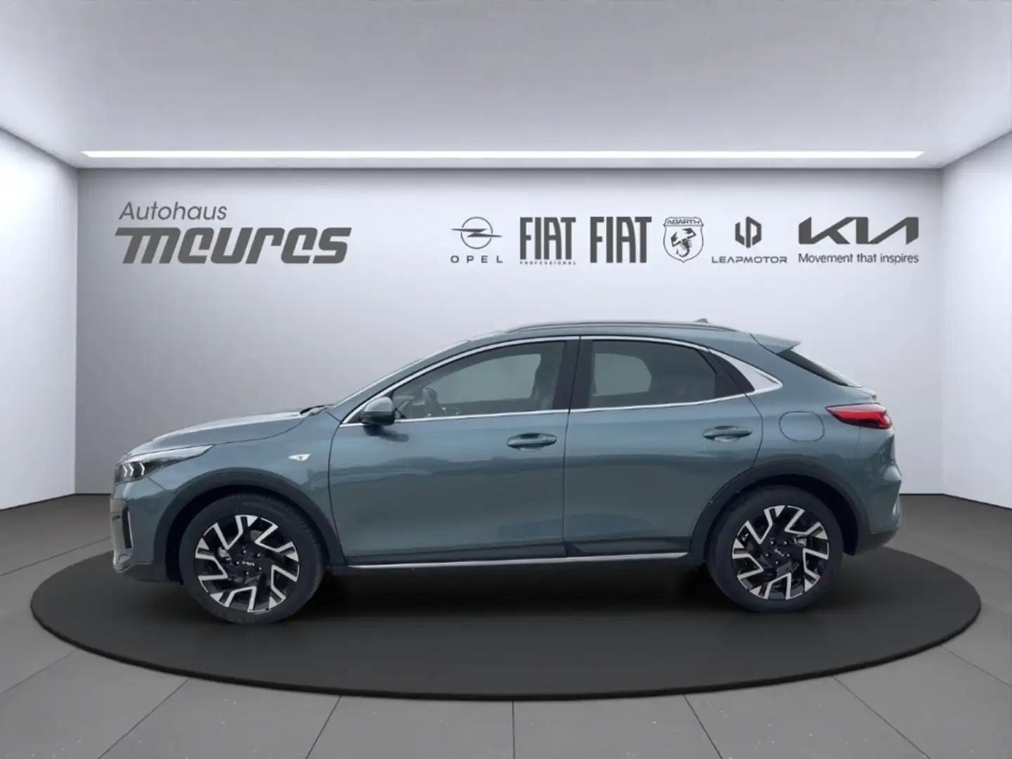 Kia XCeed Vision 1.5 T-GDI DCT 2-Zonen-Klimaautom Navi Rückf Grau - 2