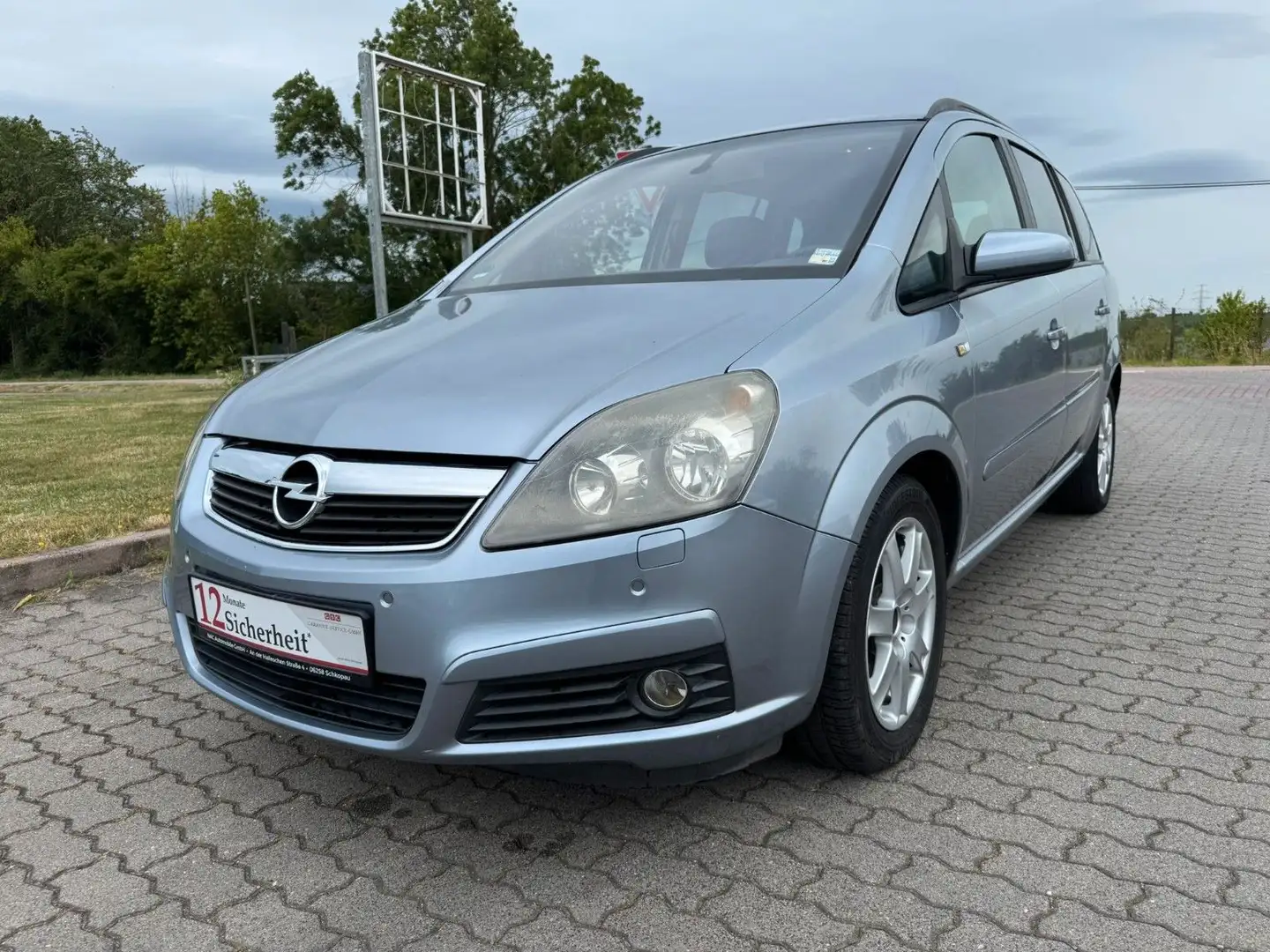 Opel Zafira B Edition Silber - 1