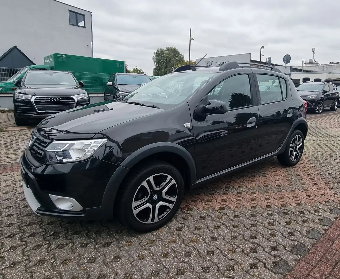 Dacia Sandero II Stepway Celebration-TEMPOMAT-KAMERA- Schwarz - 1