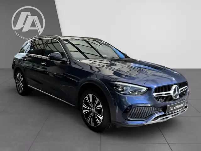Mercedes-Benz C-Class view 5