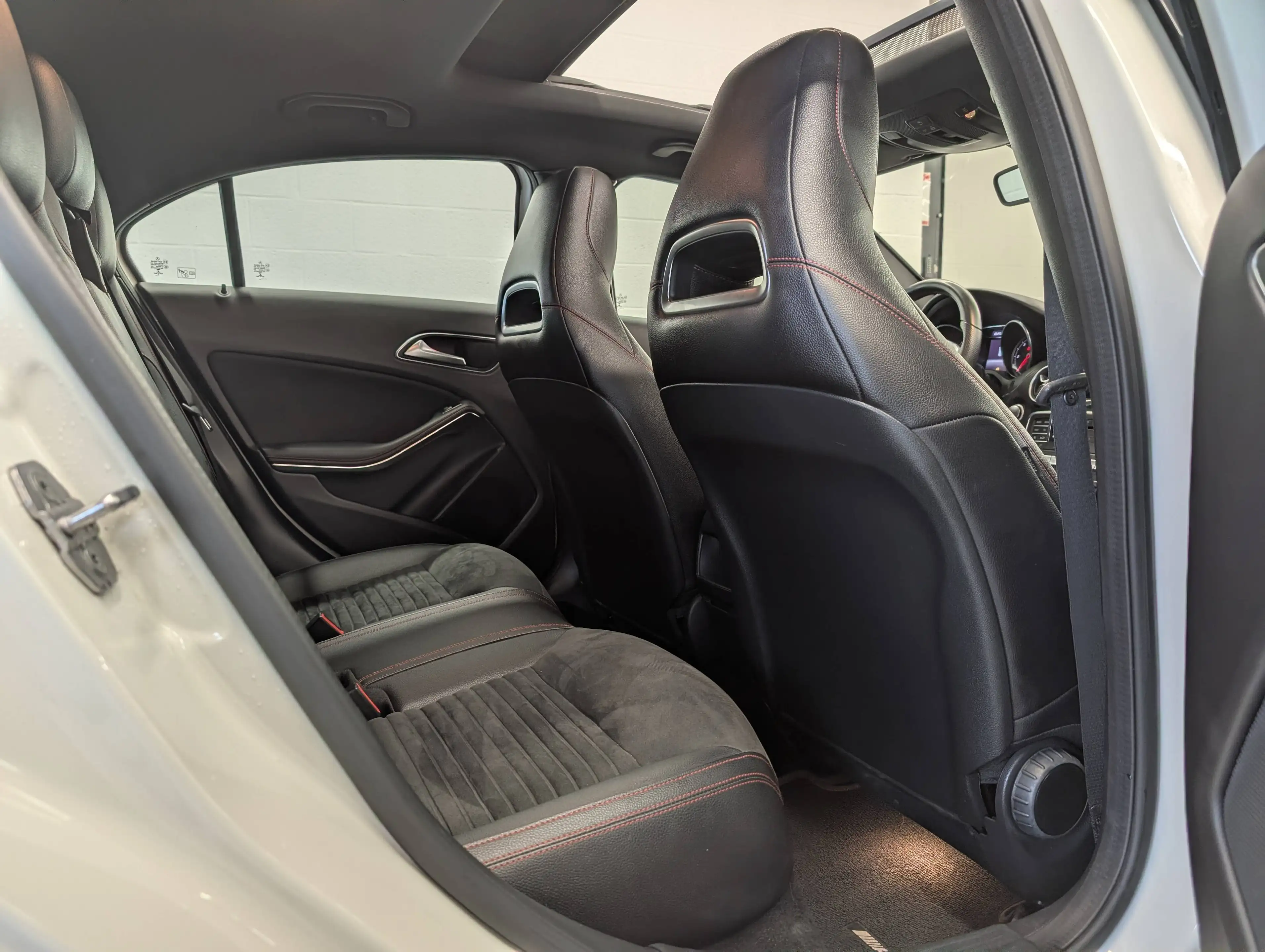 Mercedes-Benz A 180 d AMG Line *PANO-FULL LED-PARKTRONIC-NAVI-CAMERA* — photo 8