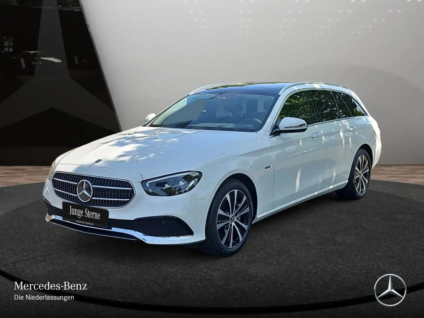 Mercedes-Benz E 300 e T AVANTG+PANO+LED+KAMERA+KEYLESS+9G Weiß - 2