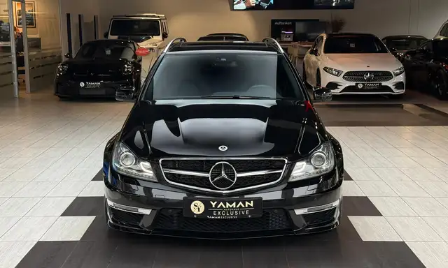 Mercedes-Benz C-Class view 3