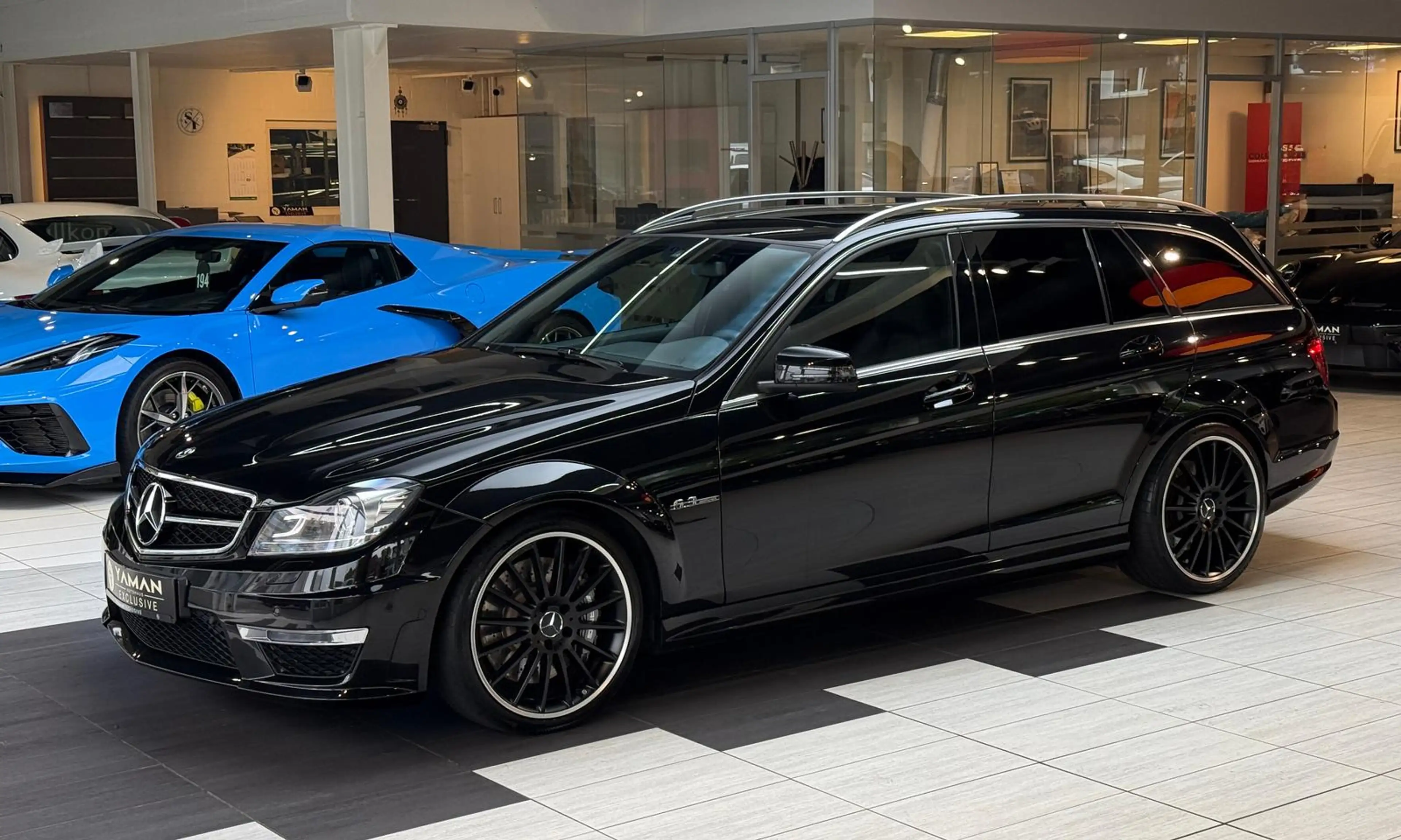 Mercedes-Benz C 63 AMG C 63 T AMG 6.2 V8 H&K*BI-XENON*Schiebedach — photo 2