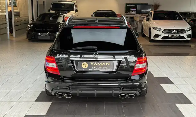 Mercedes-Benz C-Class view 9