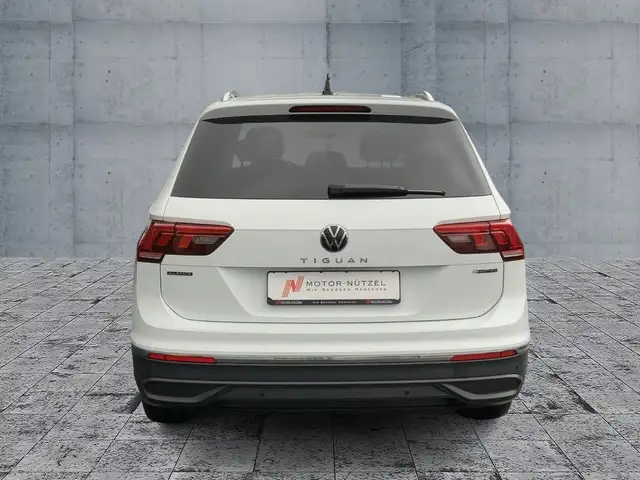 Volkswagen Tiguan Allspace view 5