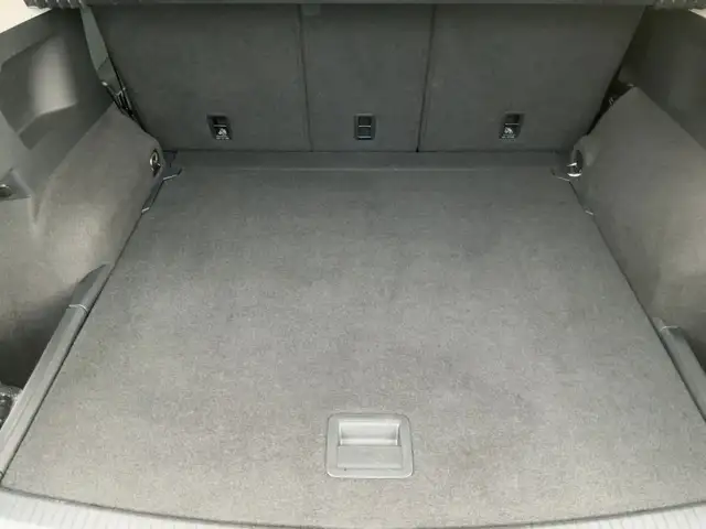 Volkswagen Tiguan Allspace view 14