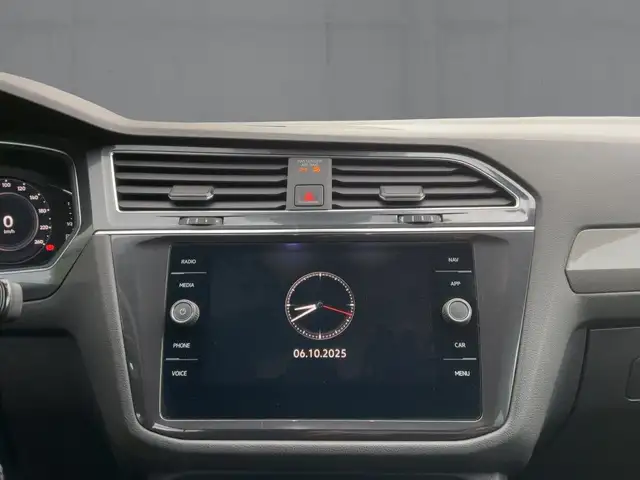 Volkswagen Tiguan Allspace view 11