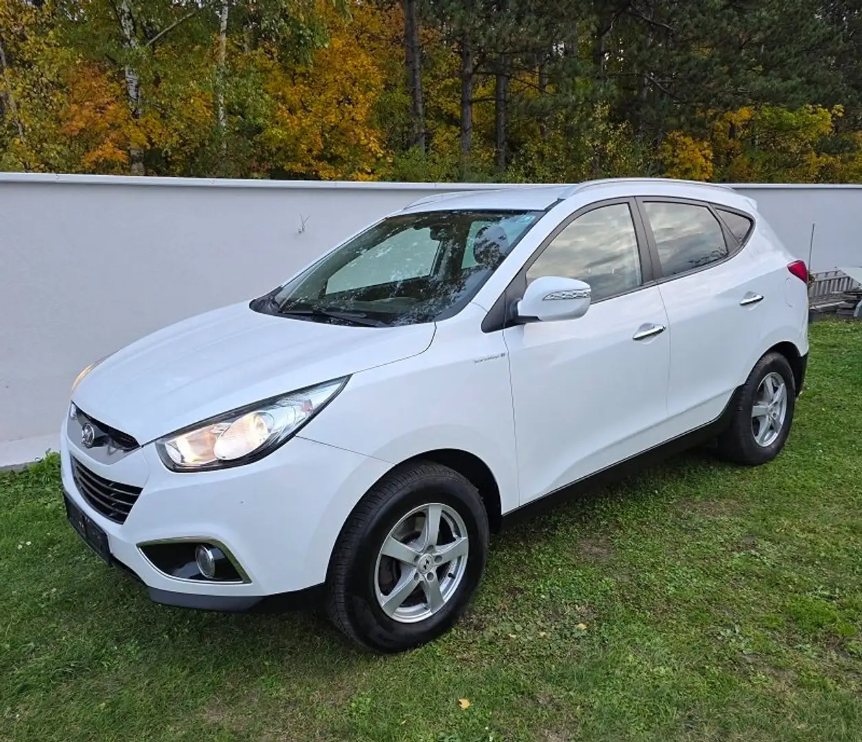 Hyundai iX35 iX35 2,0 CRDi 4WD Weiß - 1