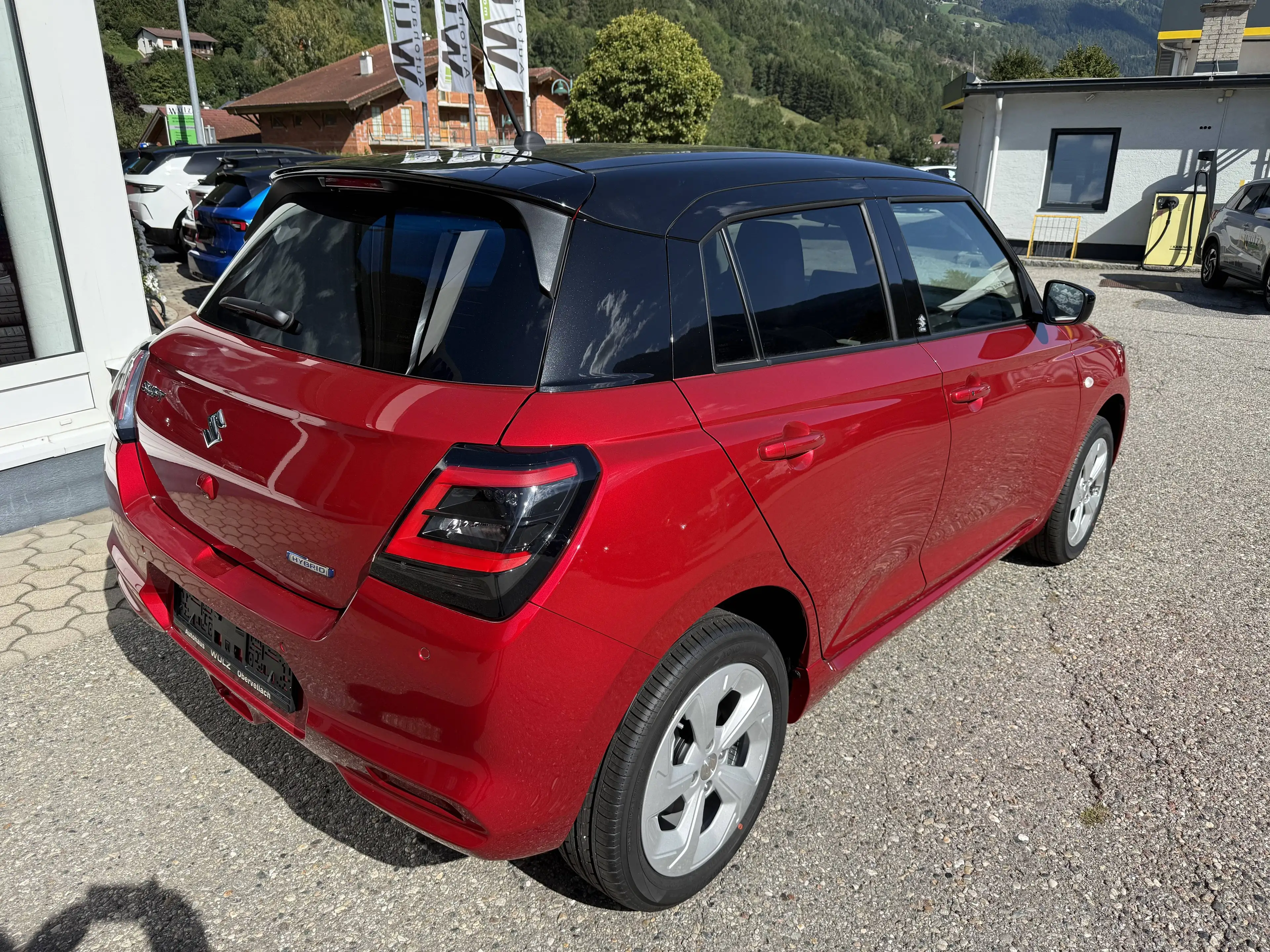 Suzuki Swift 1,2 Hybrid Allgrip Shine — photo 4
