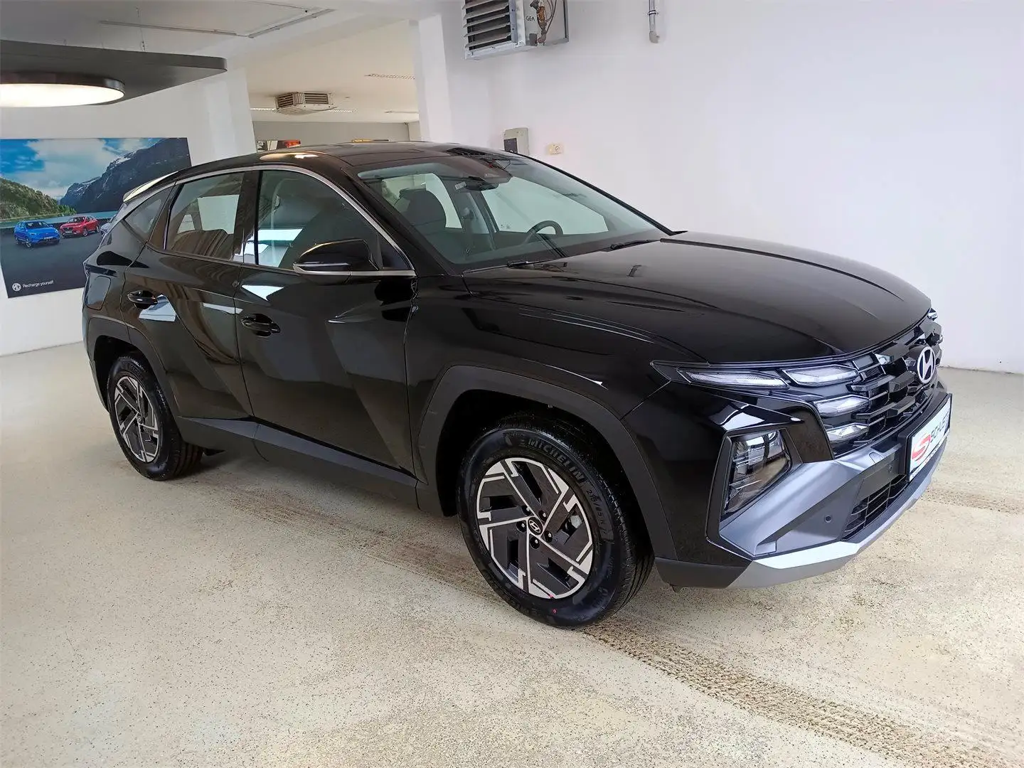 Hyundai TUCSON Tucson NX4 Smart Line 1,6 T-GDi PHEV 2WD Schwarz - 1