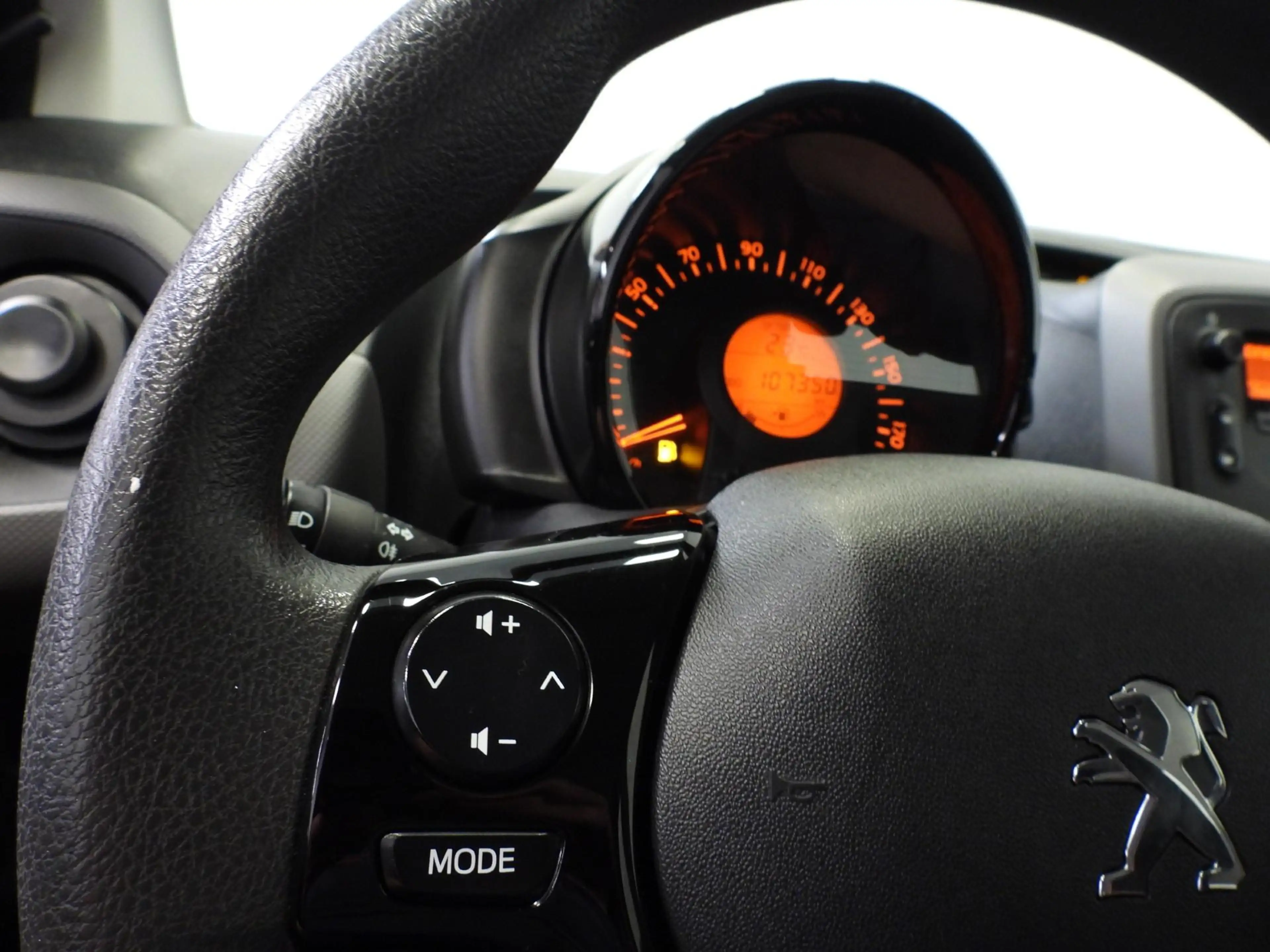 Peugeot 108 1.0 e-VTi Active AIRCO/BLUETOOTH! — photo 10