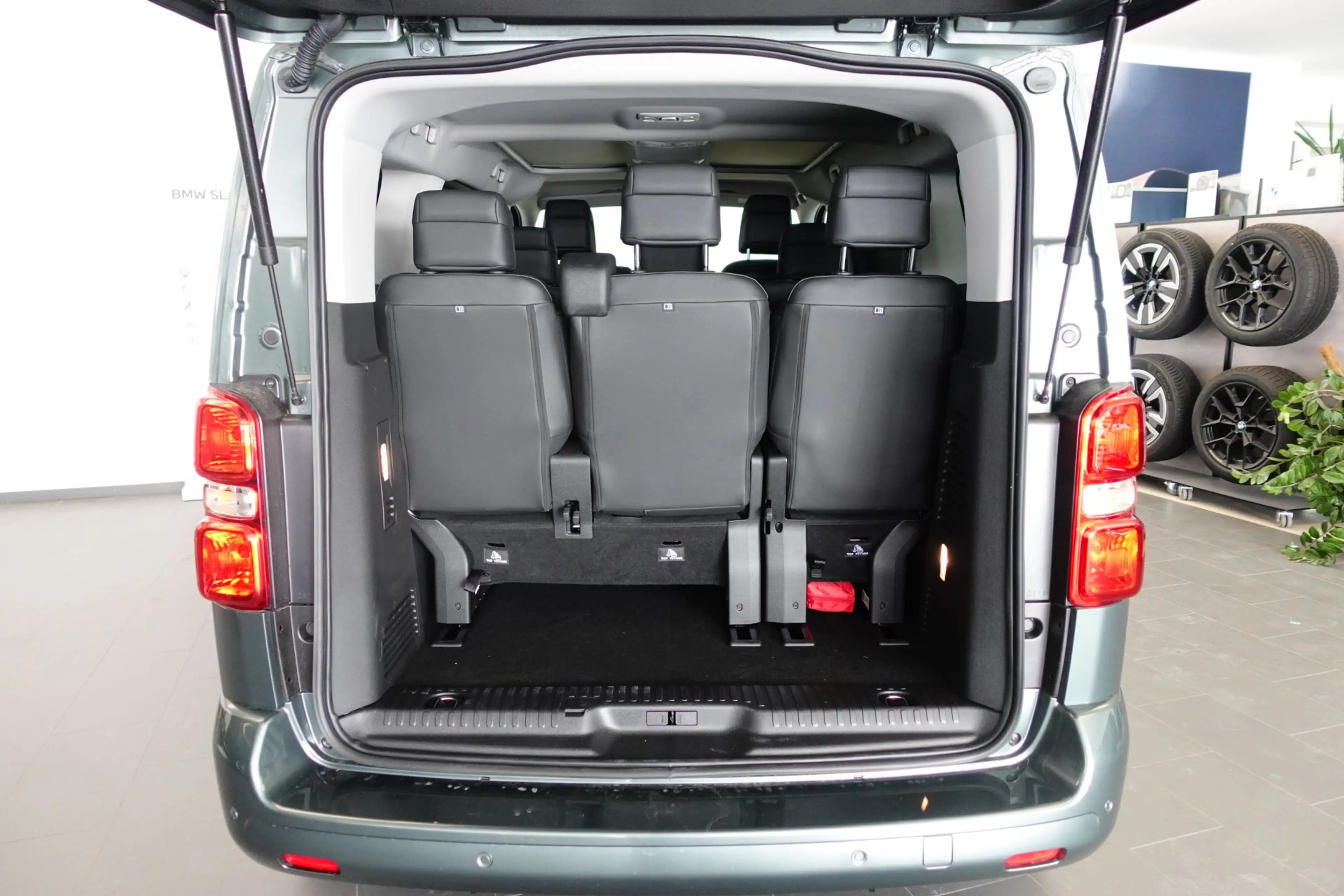 Citroen Spacetourer Diesel 180 S&S EAT8 M Business Lounge — photo 12