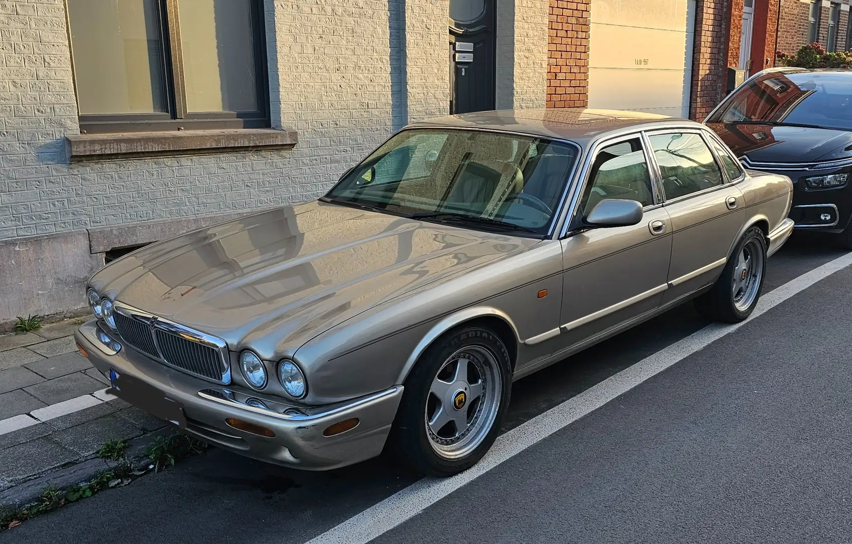 Jaguar XJ8 3.2i V8 32v Sovereign Beige - 2
