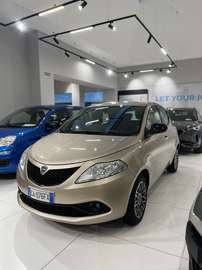 Ypsilon 1.2 69 CV 5 porte Gold